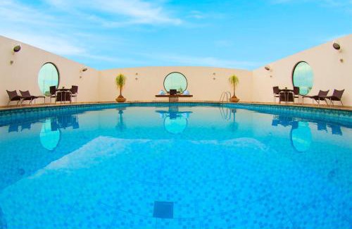 Liberdade Hotel | Discover Leques Brasil Hotel Escola: Family-Friendly Retreat