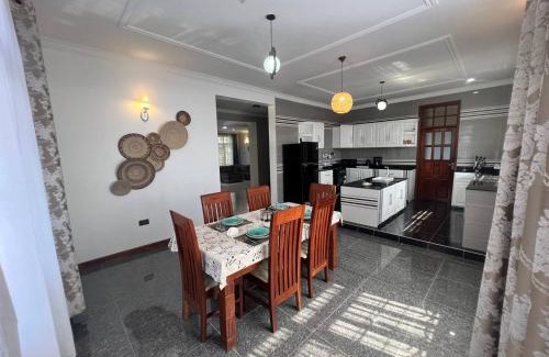 Arusha Apartment | Impeccable Lerai Homes: Child-Friendly Retreat with Kitchen