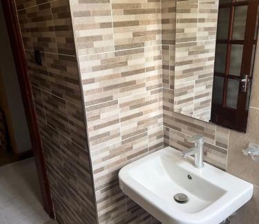 Arusha Apartment | Impeccable Lerai Homes: Child-Friendly Retreat with Kitchen