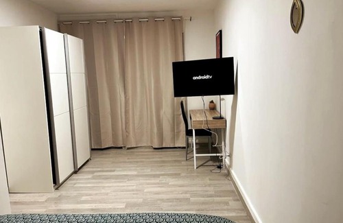Cambrai Apartment | Explore Le Relais d’Odile: Prime Location & Family-Friendly