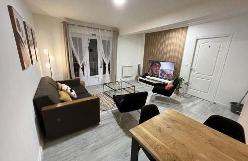Cambrai Apartment | Explore Le Relais d’Odile: Prime Location & Family-Friendly