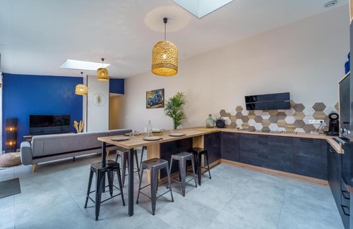Jouvence House | Family-Friendly Getaway at Les 2 Cours C
