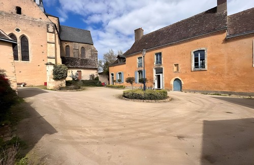 Ballon-Saint-Mars Apartment | Pet-Friendly Retreat with Spa Near Les 24h du Mans