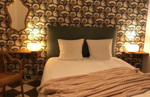 Charge Bed & Breakfast | Experience Oceanfront Bliss at Les 3 échoppes - Rated 9.5