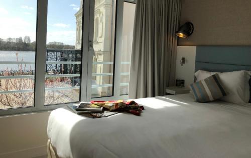 Les Ponts-de-Ce Hotel | Elegant Getaway at Les 3 Lieux with Spa & Restaurant