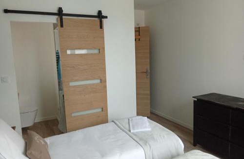 Le Croisic Bed & Breakfast | Relax at Les 3B: Guest Rated 9.5 & Hot Tub Delight