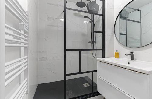Limoges Apartment | Discover Les 70's Dutreix: Guest Rated 8.1/10