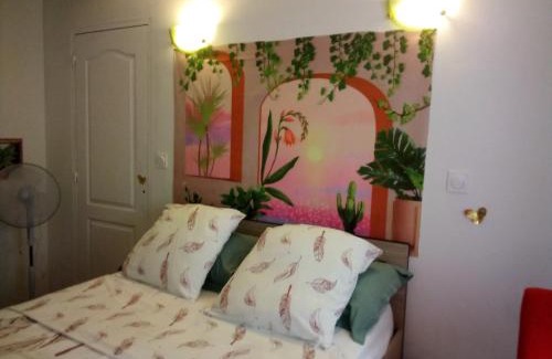 Signes House | Explore Les Abeilles: Guest Rated 8.6/10 for Comfort