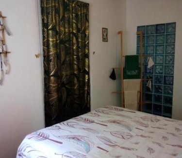 Signes House | Explore Les Abeilles: Guest Rated 8.6/10 for Comfort