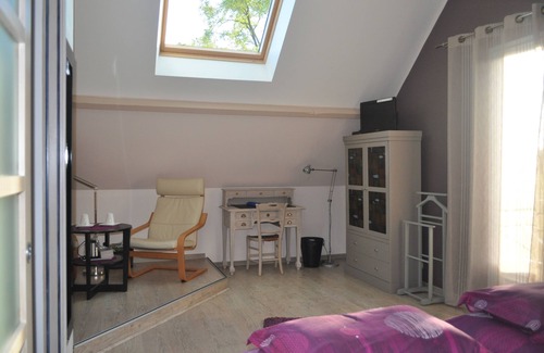 Levelay Bed & Breakfast | Discover Les Acacias: Guest Rated 9.8 with Prime Amenities