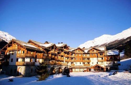 Val Cenis Apartment | Discover Les Alpages de VAL CENIS: 9.1/10 Ratings & Pool