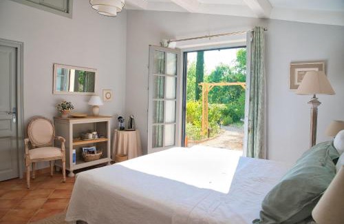 Carces Bed & Breakfast | Les Apiers, chambre d'hôtes de charme à Carcès