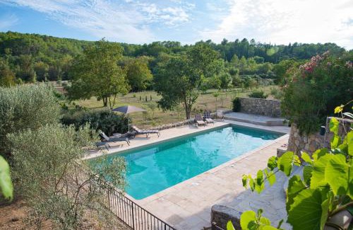 Carces Bed & Breakfast | Les Apiers, chambre d'hôtes de charme à Carcès