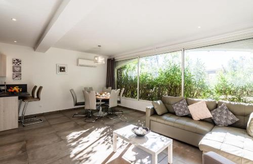 Cala Rossa Apartment | Pet-Friendly Retreat at Les Arcades de Cala Rossa