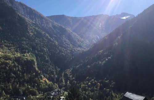 Venosc House | Inviting Les Ardoisiers: Pet-Friendly Stay with Spa Access