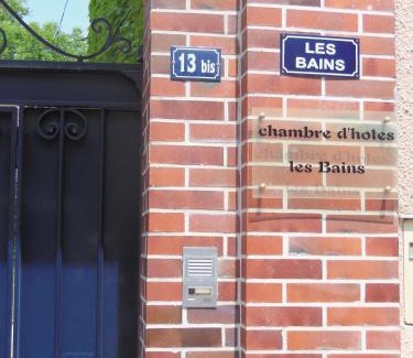 Cheny Bed & Breakfast | Cozy Les Bains Bed & Breakfast with Oceanfront Views