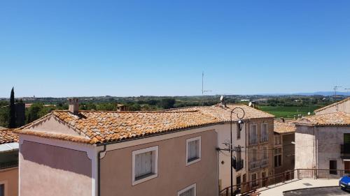 Castelnau-de-Guers House | Charming Stay at Les Barons de Guers with Pet-Friendly Perks