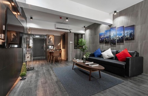 Tsim Sha Tsui Apartment | Discover Les Barons: Family-Friendly and Accessible Stays