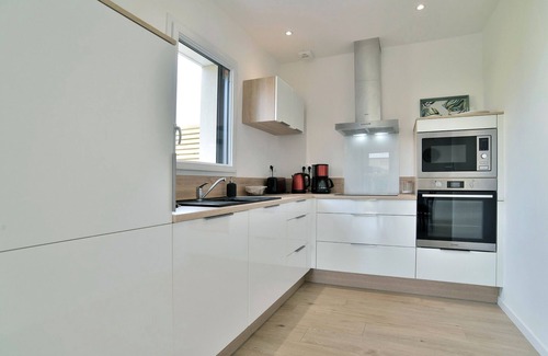 Saint-Briac-sur-Mer House | Les Belles Noës: Cozy Retreat 2km from the Beach