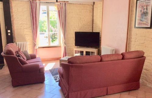 Sonnac Other | Les Bouleaux: Stone Farmhouse with Private Heated Pool