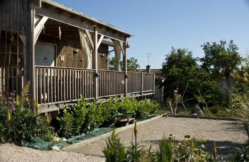 Auvillar House | Discover Les Bourdettes: 3-Star Gîte in Auvillar Awaits