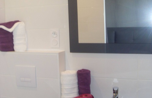 Bruc-sur-Aff Bed & Breakfast | Explore Les Bruyères Room 180 with Pool & Family-Friendly Fun