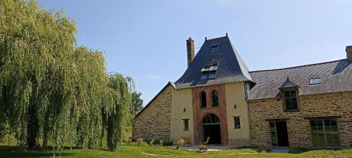 Goven House | Discover Les Bucoliques de la Noë - Family-Friendly Retreat