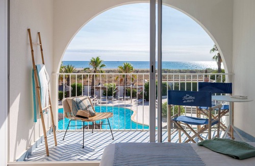 Saint-Cyprien Plage Hotel | Experience Les Bulles de Mer: Eco-Friendly Spa Retreat