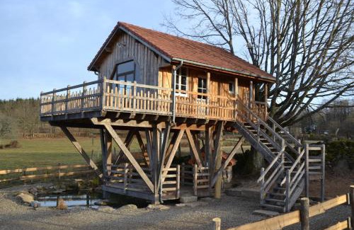 Saint-Sernin-du-Bois Ski Chalet | Family-Friendly Retreat at Les Cabanes des Fontaines