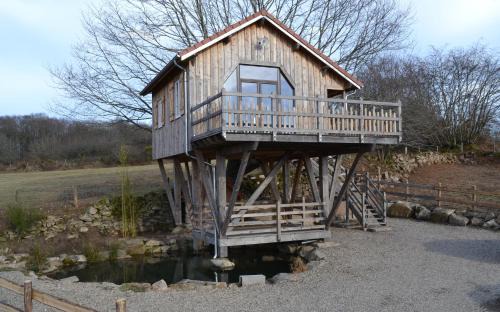 Saint-Sernin-du-Bois Ski Chalet | Family-Friendly Retreat at Les Cabanes des Fontaines
