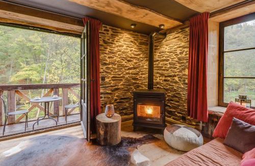 Engreux Apartment | Oceanfront Retreat at Les Cabanes de Rensiwez