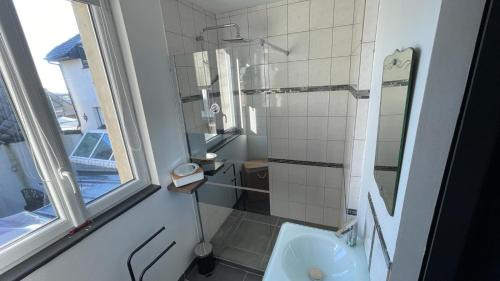 Bleriot-Plage Apartment | Discover les Calimottes: Pet and Child-Friendly Retreat
