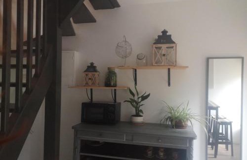 Triel-sur-Seine House | Discover Les Camilleries: Family-Friendly Stay with Pool