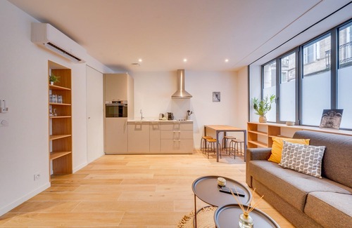 Capucins - Victoire Apartment | Prime Location at Les Capucines - Family-Friendly Retreat