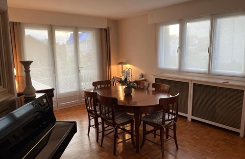 Noisy-le-Grand Apartment | Top-Rated Family-Friendly Stay at Les Cerisiers
