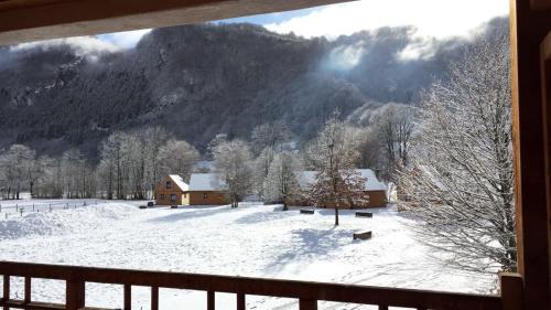 Arrens-Marsous Ski Chalet | Pet-Friendly Retreat at Les Chalets d'Arrens: 9/10 Rated