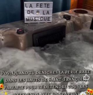 Saint-Denis House | Indulge at Les Chalets de Marie et Stéph - Private Jacuzzi & Sea View
