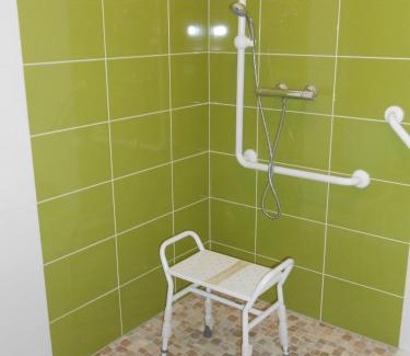 Poyanne Bed & Breakfast | Discover Les Chambres d'Eugénie: Family-Friendly Retreat