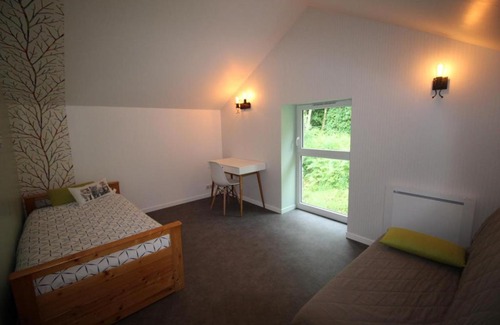 Bersac-sur-Rivalier Bed & Breakfast | Charming Stays at Les Chambres du Jardin d'Hélène - Rated 9/10