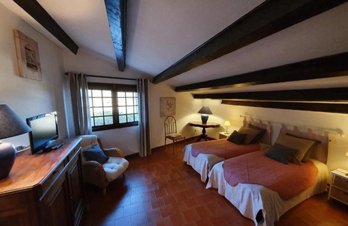 L'Epine Bed & Breakfast | Delightful Stay at Les Chambres d'Hôtes du Cladan