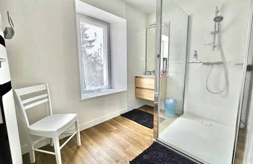 Castilly Bed & Breakfast | Discover Family-Friendly Comfort at La Guiberdière
