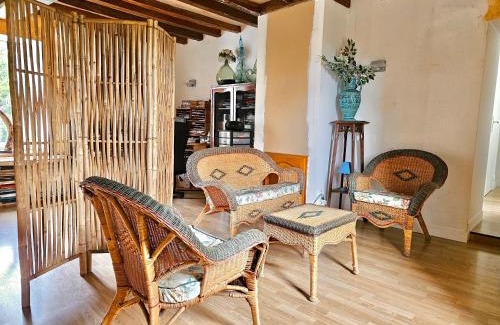 Castilly Bed & Breakfast | Discover Family-Friendly Comfort at La Guiberdière