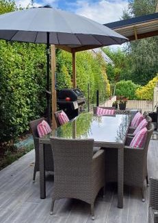 Saint-Ave Bed & Breakfast | Indulge at Les Chambres de Fontenon with Spa & Hot Tub