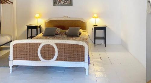 Lezignan-Corbieres House | Oceanfront Retreat at Les chambres de la Villa EUGÉNIE