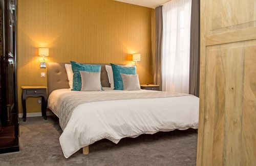 Habsheim Bed & Breakfast | Elegant Retreat at Les Chambres de Louise in Habsheim