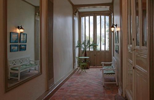 Angers Bed & Breakfast | Inviting Stay at Les Chambres de Mathilde - Family Friendly