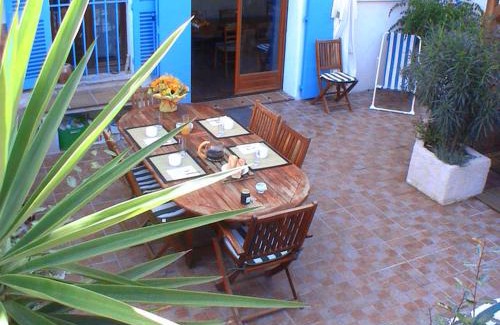 Sollies Pont House | Oceanfront Escape at Les Chambres de Solliès - 8.7/10