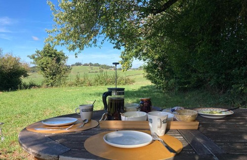 Preporche House | Explore Les Chaumes en Morvan: 10/10 Pet Friendly Retreat