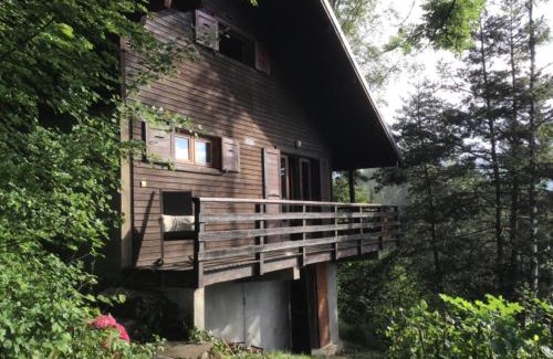 La Lechere Ski Chalet | Cozy Les Cochettes Chalet for 8 - Pet & Child Friendly