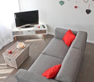 Breuschwickersheim Apartment | Discover Les coeurs de Cachemire: Oceanfront Bliss Awaits